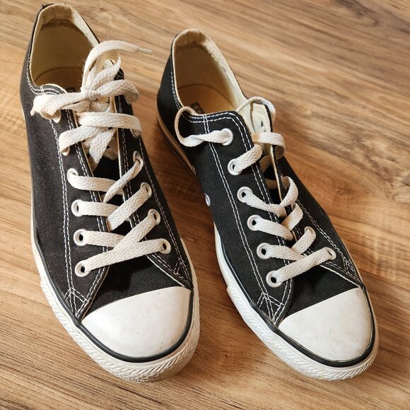 CONVERSE Black Sneakers Unisex Sizing - Picture 1 of 3